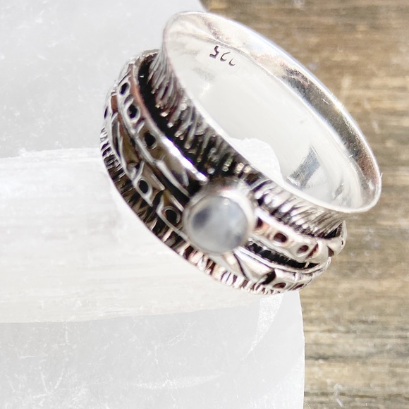 WHITE OPAL STERLING SILVER SPINNER BOHO RI… - Picture 3 of 10